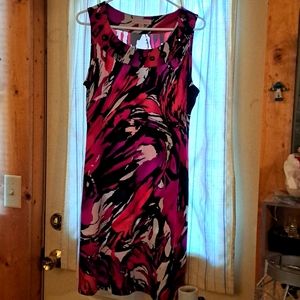 Laura Ashley sleeveless dress. Beautiful design & colors. Cruise or party!!